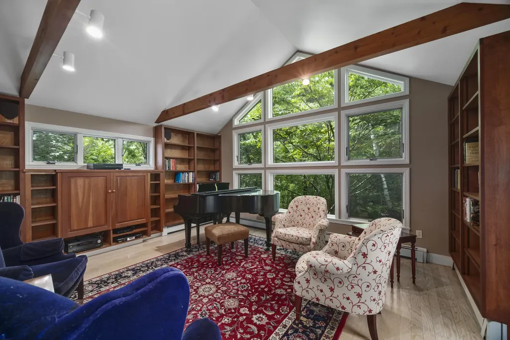 23 Acadia Drive Rockland ME 04841