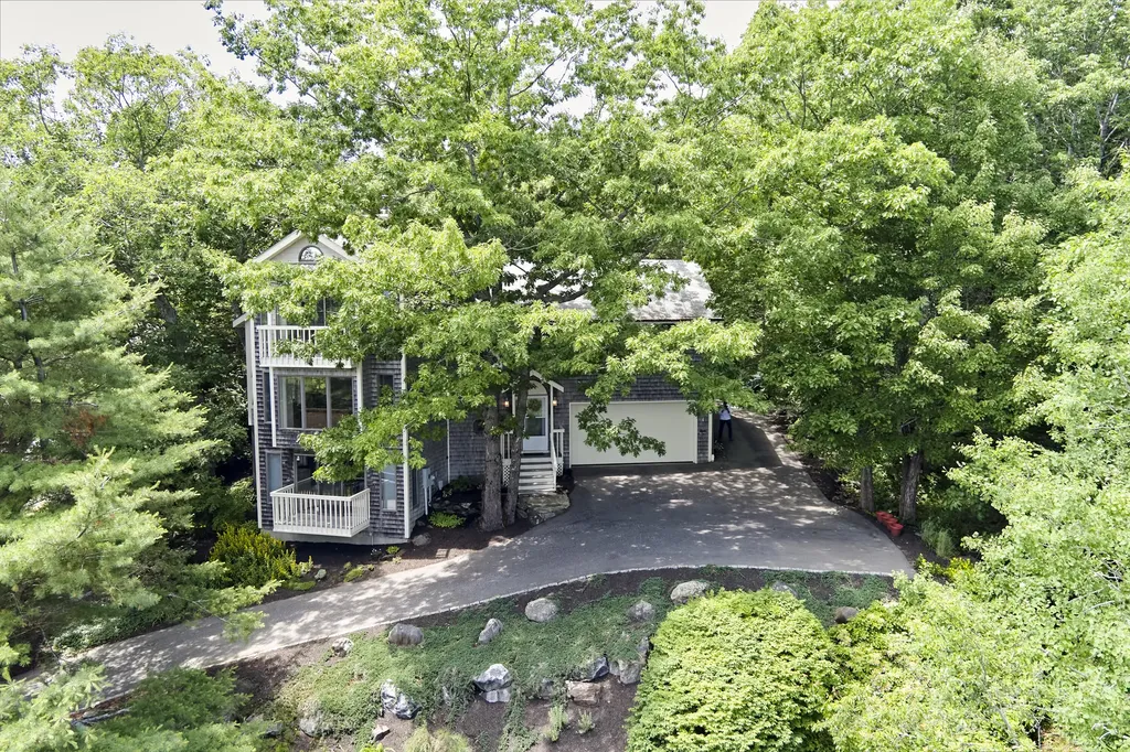 23 Acadia Drive Rockland ME 04841