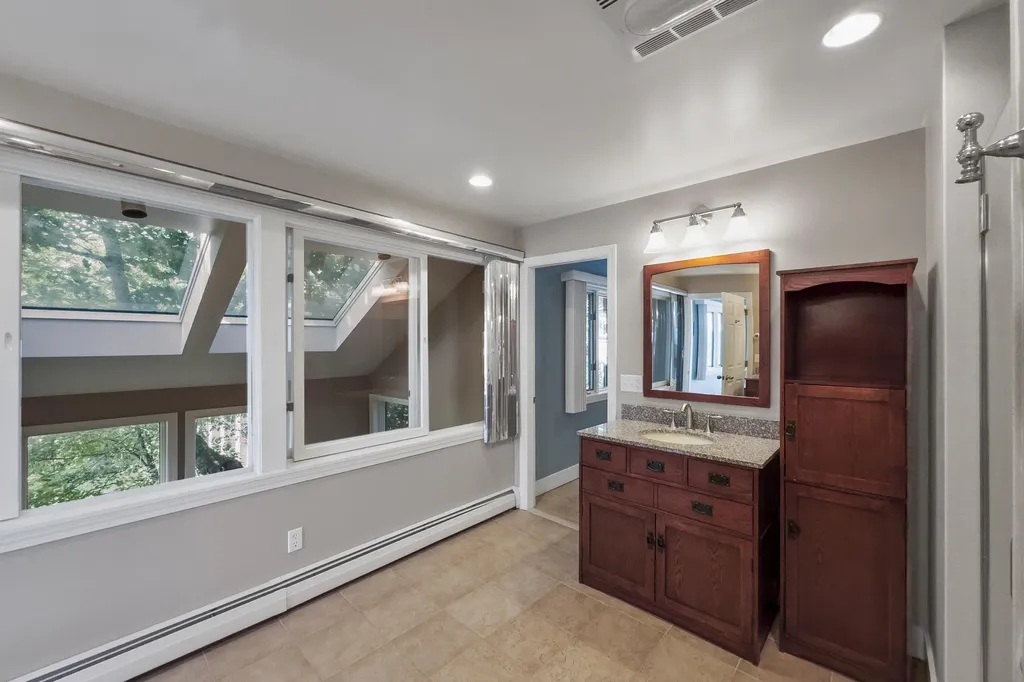 23 Acadia Drive Rockland ME 04841