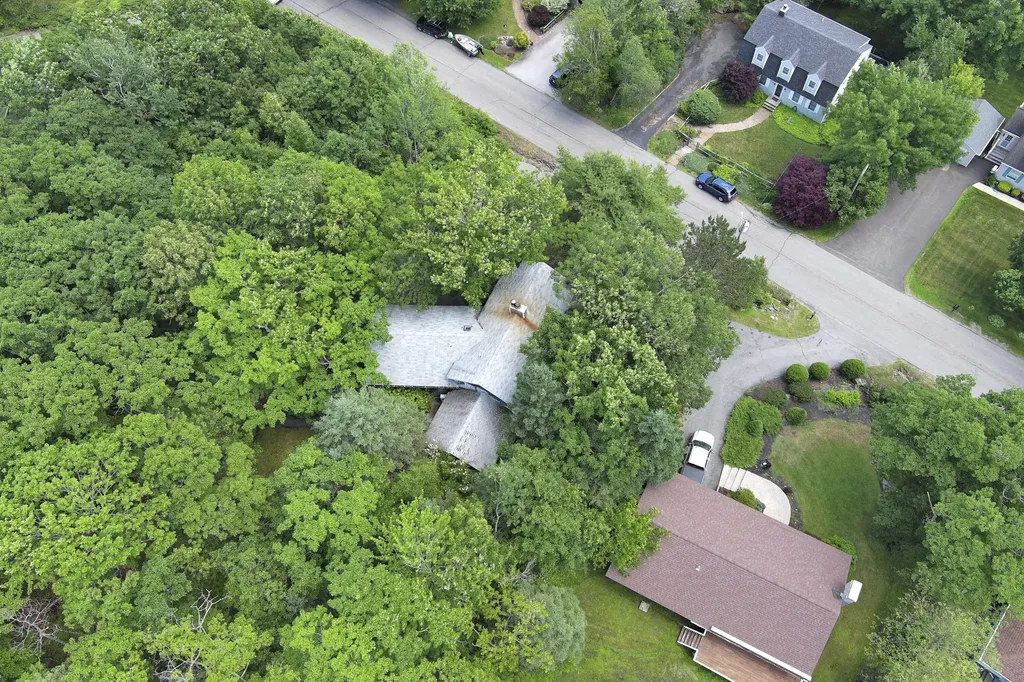 23 Acadia Drive Rockland ME 04841