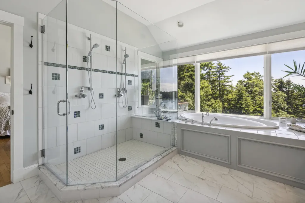 31 Headland Road Harpswell ME 04079