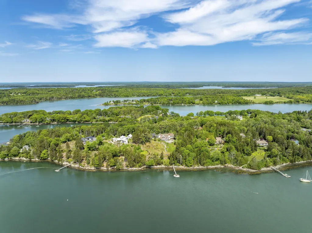 31 Headland Road Harpswell ME 04079
