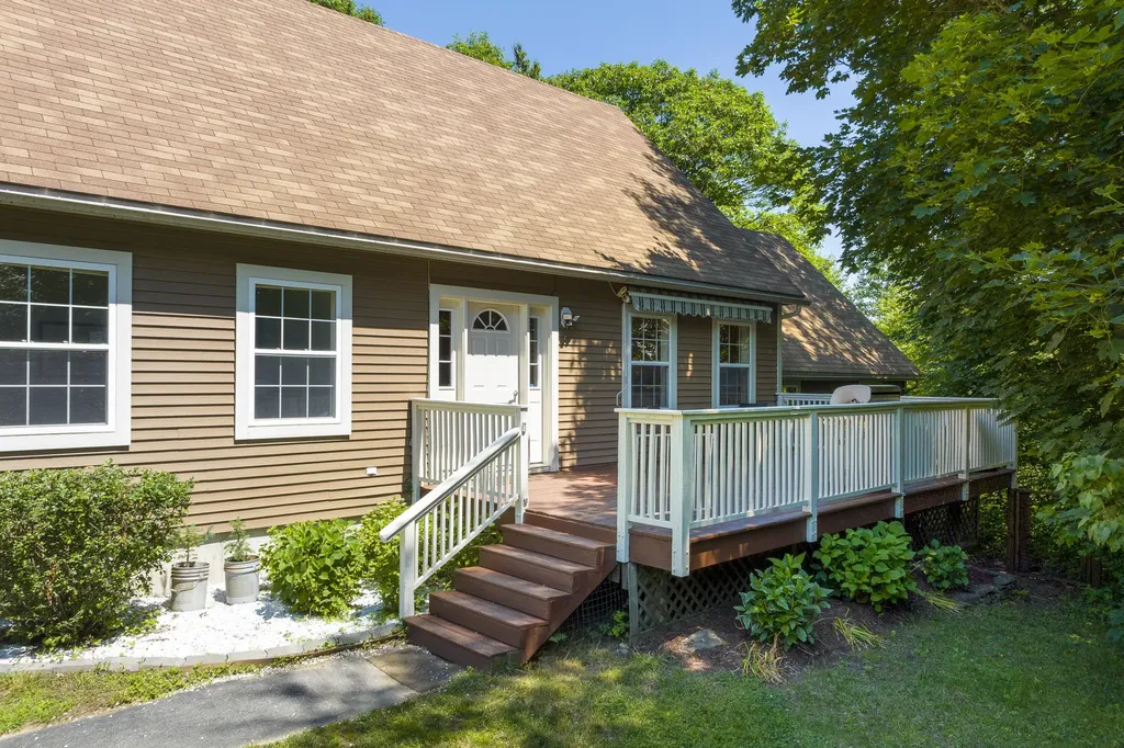 1 Fox Run Drive Brunswick ME 04011