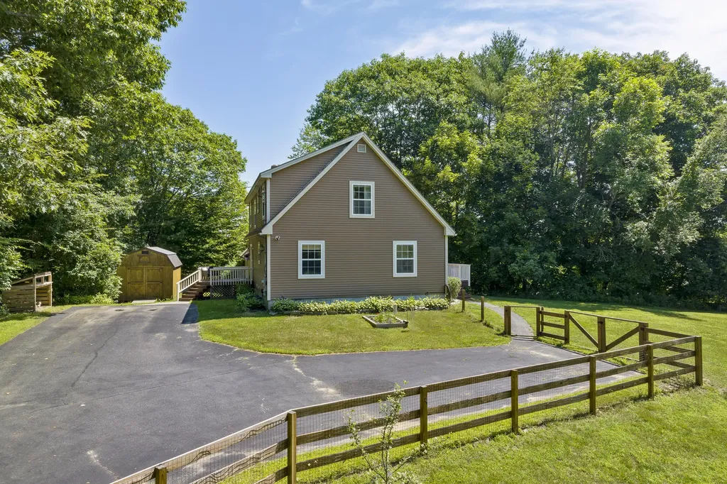 1 Fox Run Drive Brunswick ME 04011