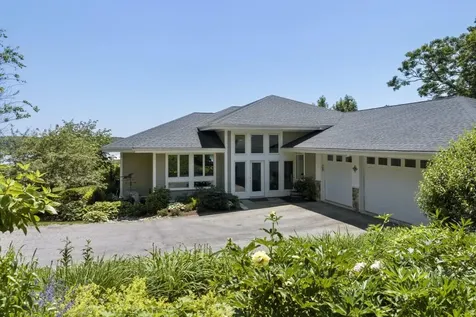 36 Wharf Road Boothbay ME 04537