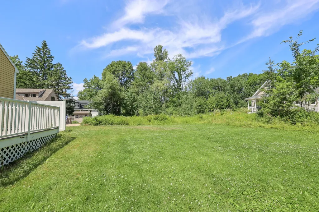 15 Oak Street Kennebunkport ME 04046