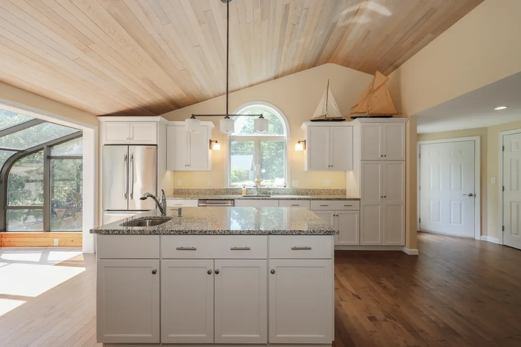 15 Oak Street Kennebunkport ME 04046