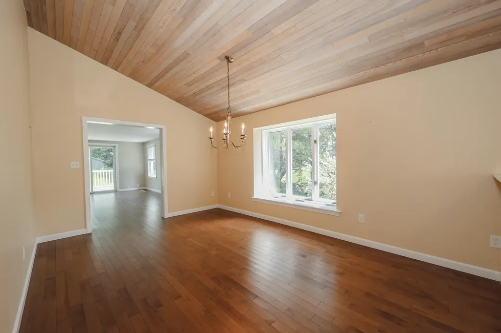 15 Oak Street Kennebunkport ME 04046