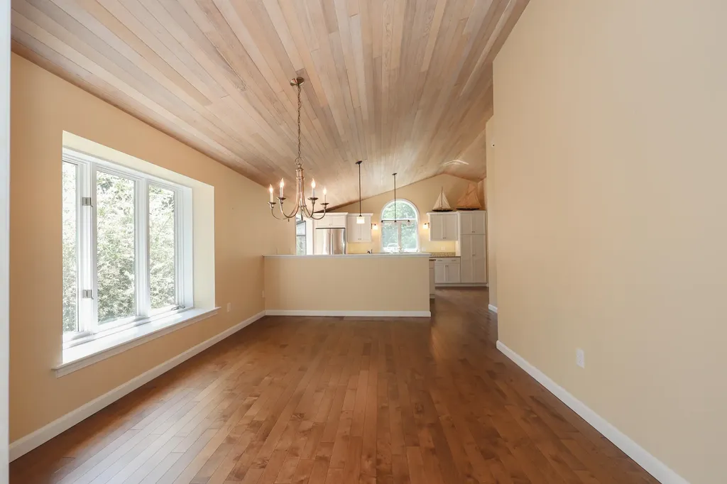 15 Oak Street Kennebunkport ME 04046