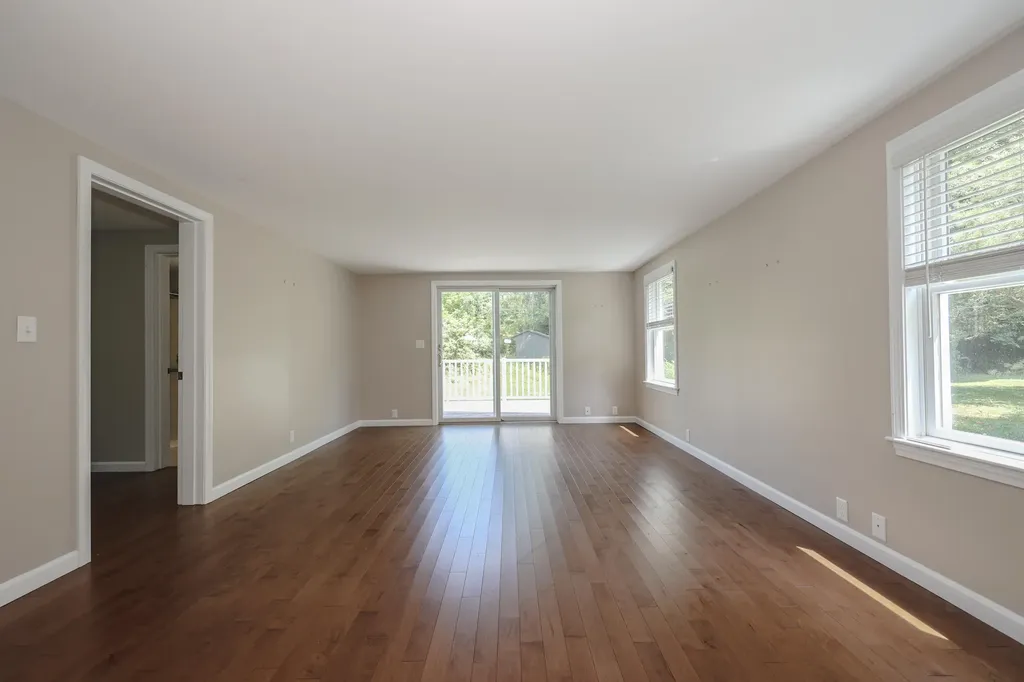 15 Oak Street Kennebunkport ME 04046