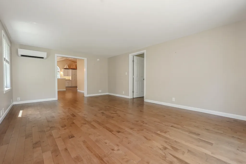 15 Oak Street Kennebunkport ME 04046
