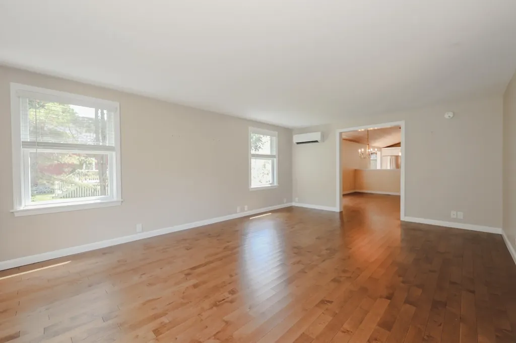 15 Oak Street Kennebunkport ME 04046