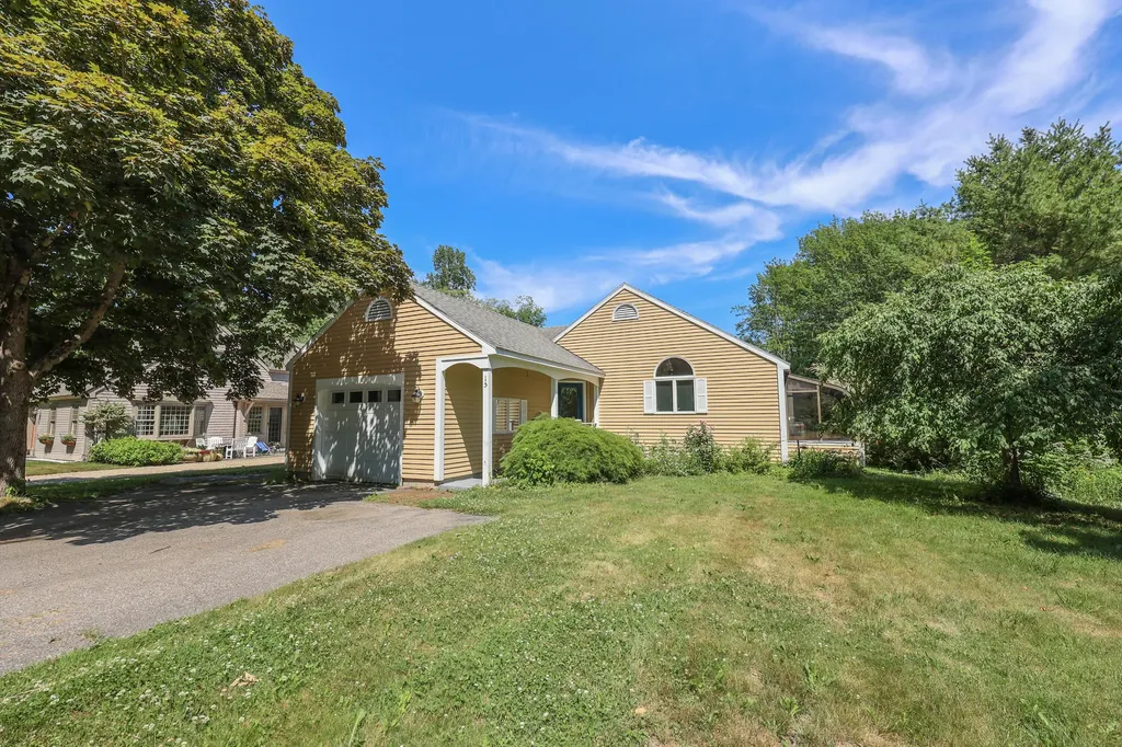 15 Oak Street Kennebunkport ME 04046