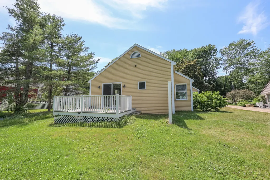 15 Oak Street Kennebunkport ME 04046