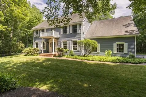 3 Spruce Lane Falmouth ME 04105