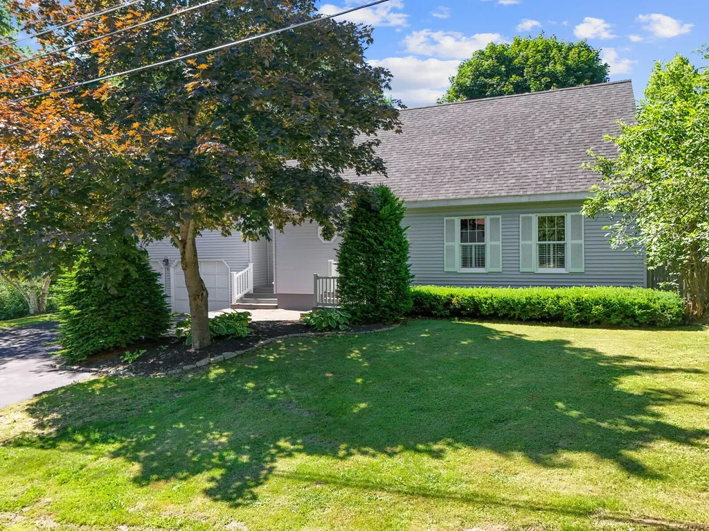 28 Clearview Avenue Waterville ME 04901