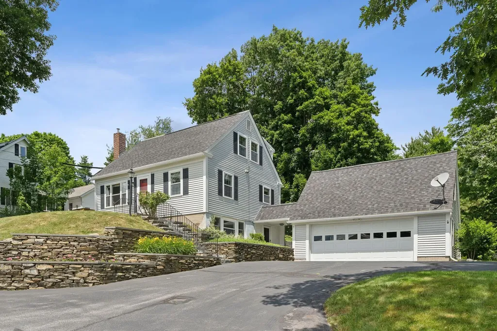71 Central Street Hallowell ME 04347