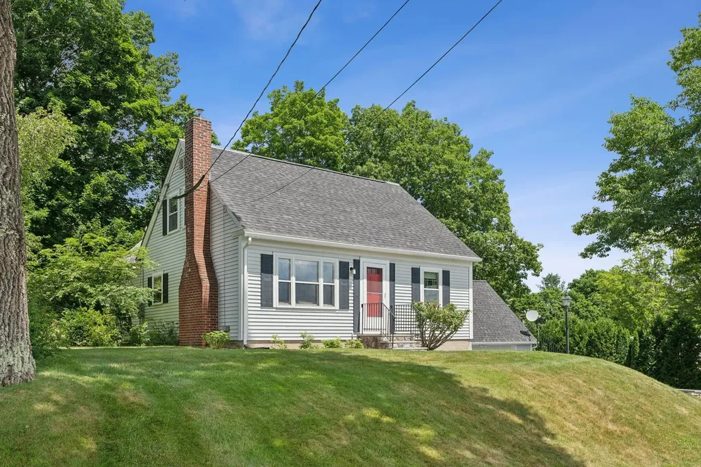 71 Central Street Hallowell ME 04347