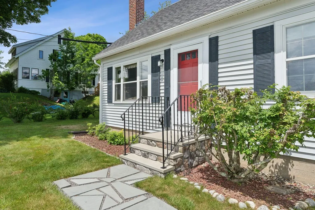 71 Central Street Hallowell ME 04347