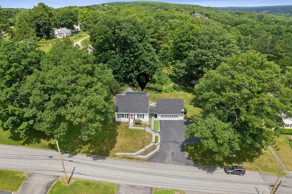 71 Central Street Hallowell ME 04347