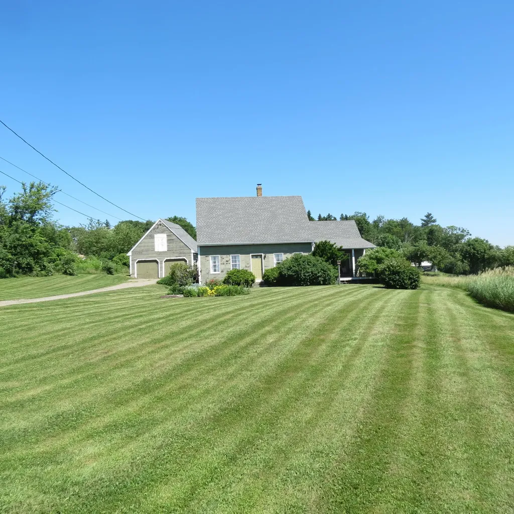 15 Townhouse Road Lincolnville ME 04849