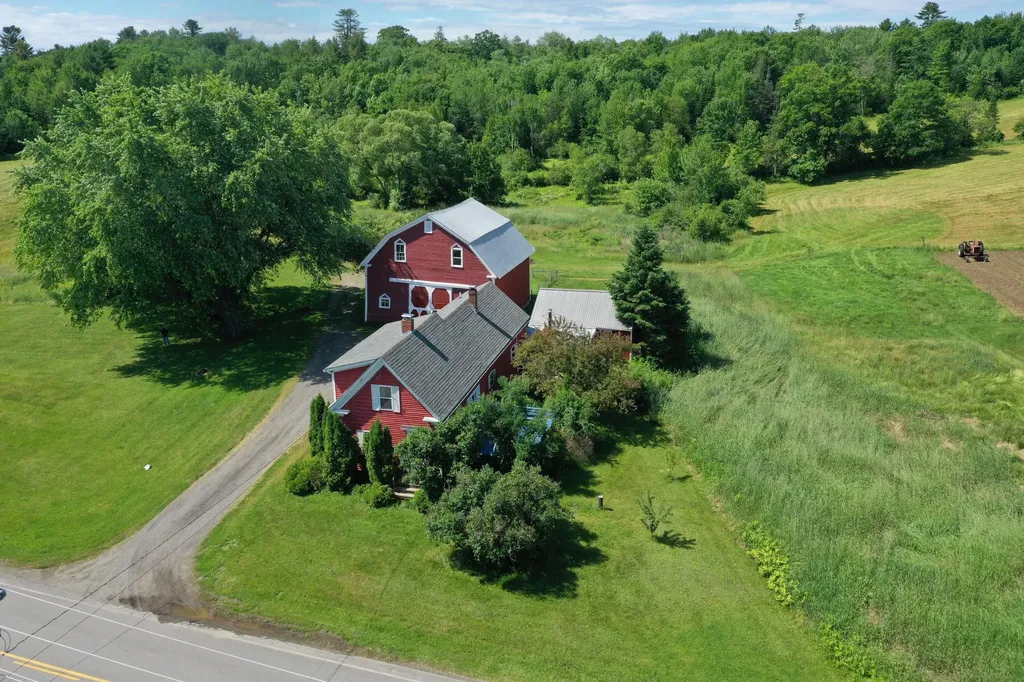 266 Lebanon Road Winterport ME 04496