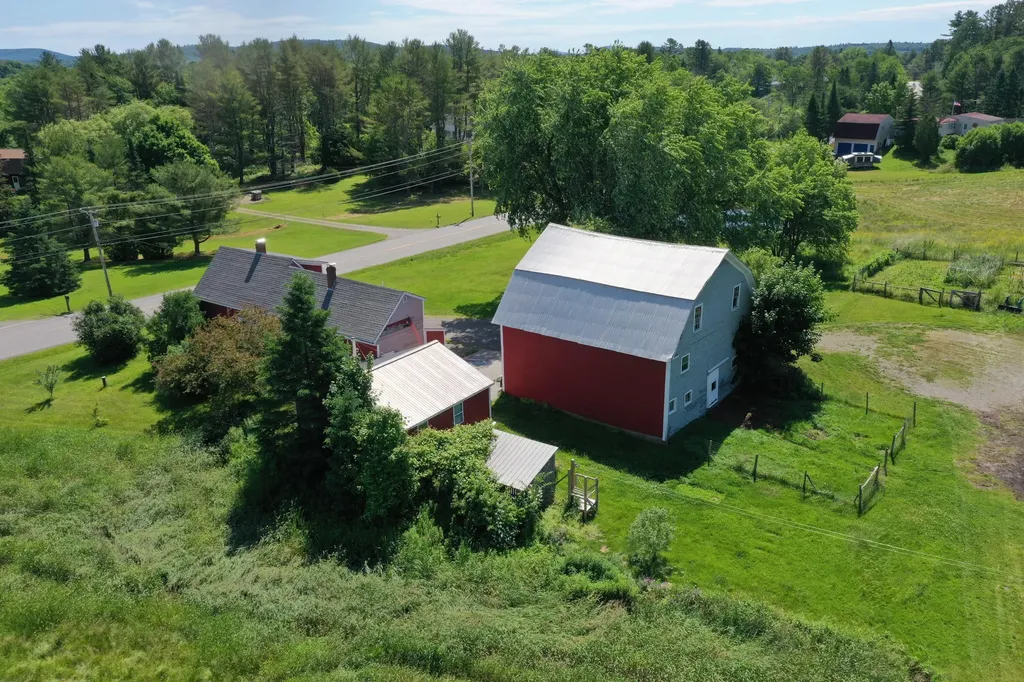 266 Lebanon Road Winterport ME 04496