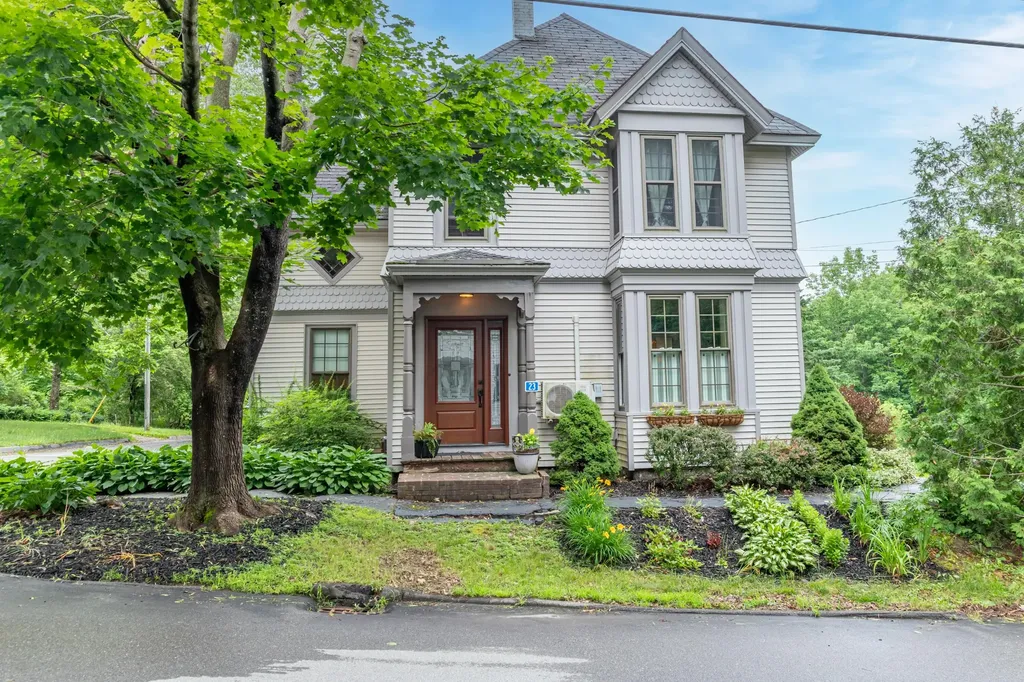 23 Bridge Street Bucksport ME 04416