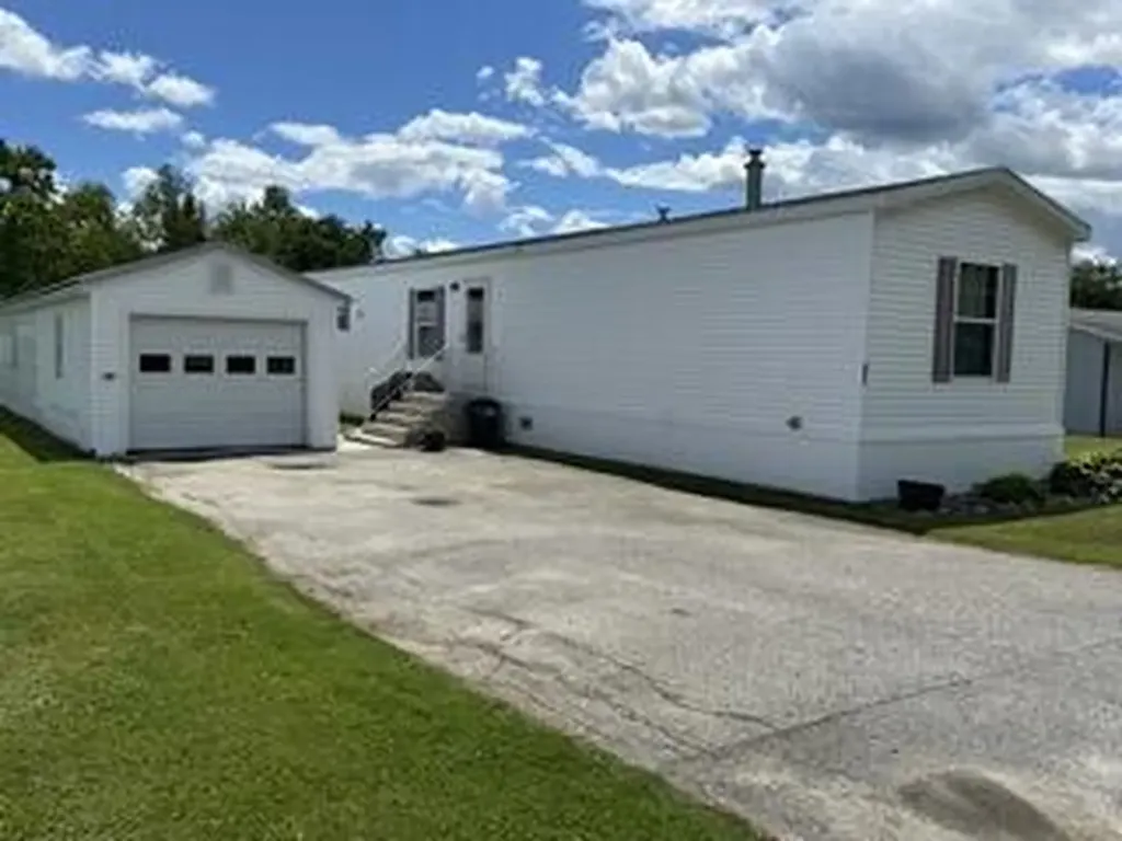 42 Amy Street Poland ME 04274