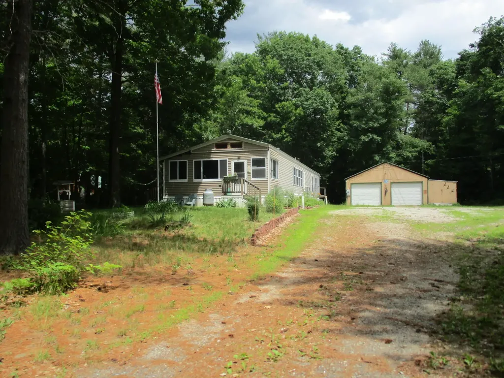 23 East Oxford Road Oxford ME 04270