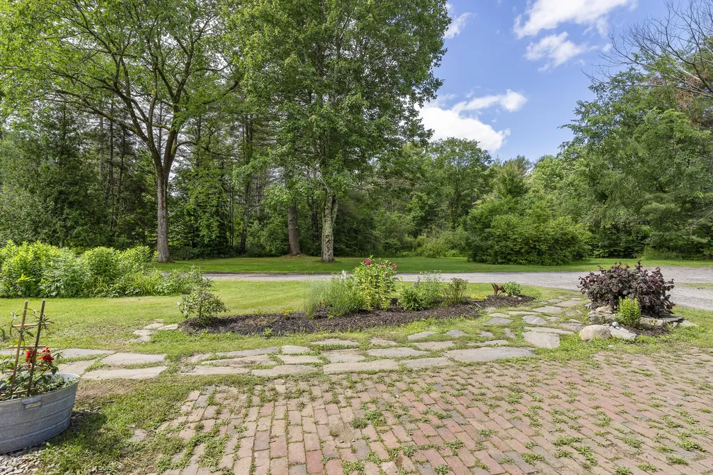 29 Merryman Lane Brunswick ME 04011