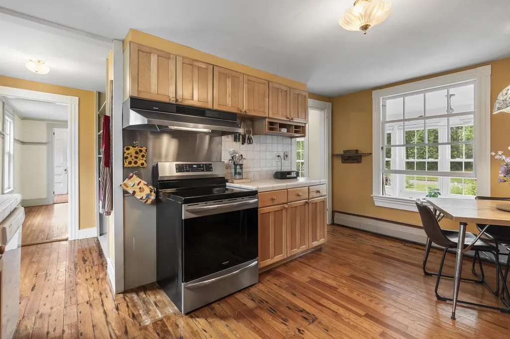29 Merryman Lane Brunswick ME 04011