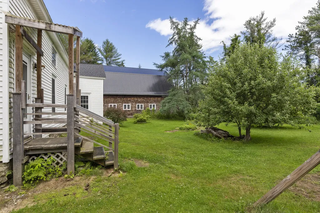 29 Merryman Lane Brunswick ME 04011