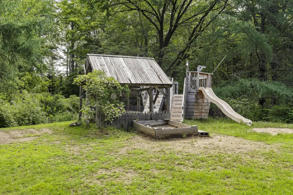 29 Merryman Lane Brunswick ME 04011