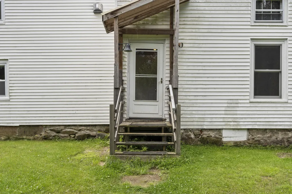 29 Merryman Lane Brunswick ME 04011