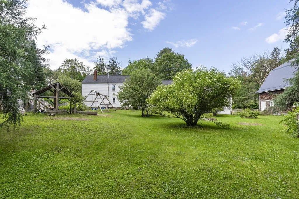 29 Merryman Lane Brunswick ME 04011