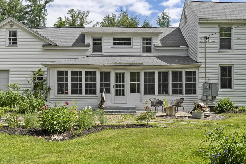 29 Merryman Lane Brunswick ME 04011