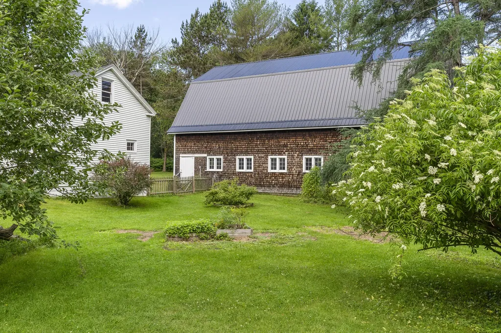 29 Merryman Lane Brunswick ME 04011