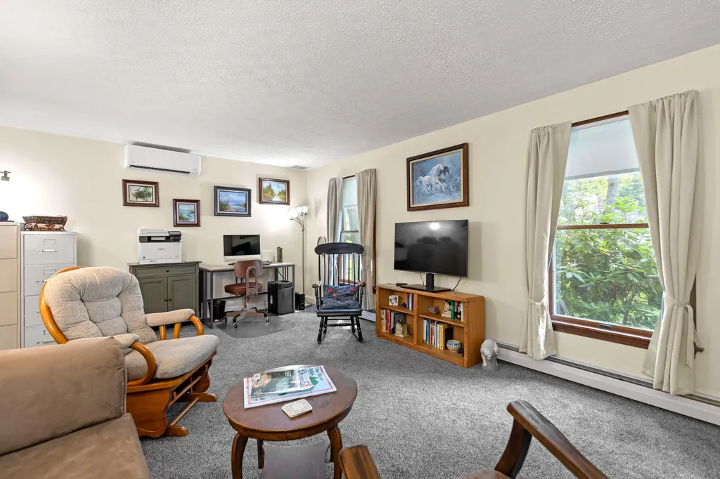 15 Cushnoc Lane Brunswick ME 04011