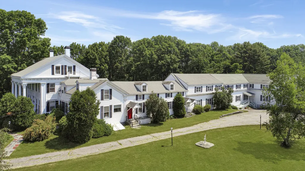 220 Bristol Road Damariscotta ME 04543