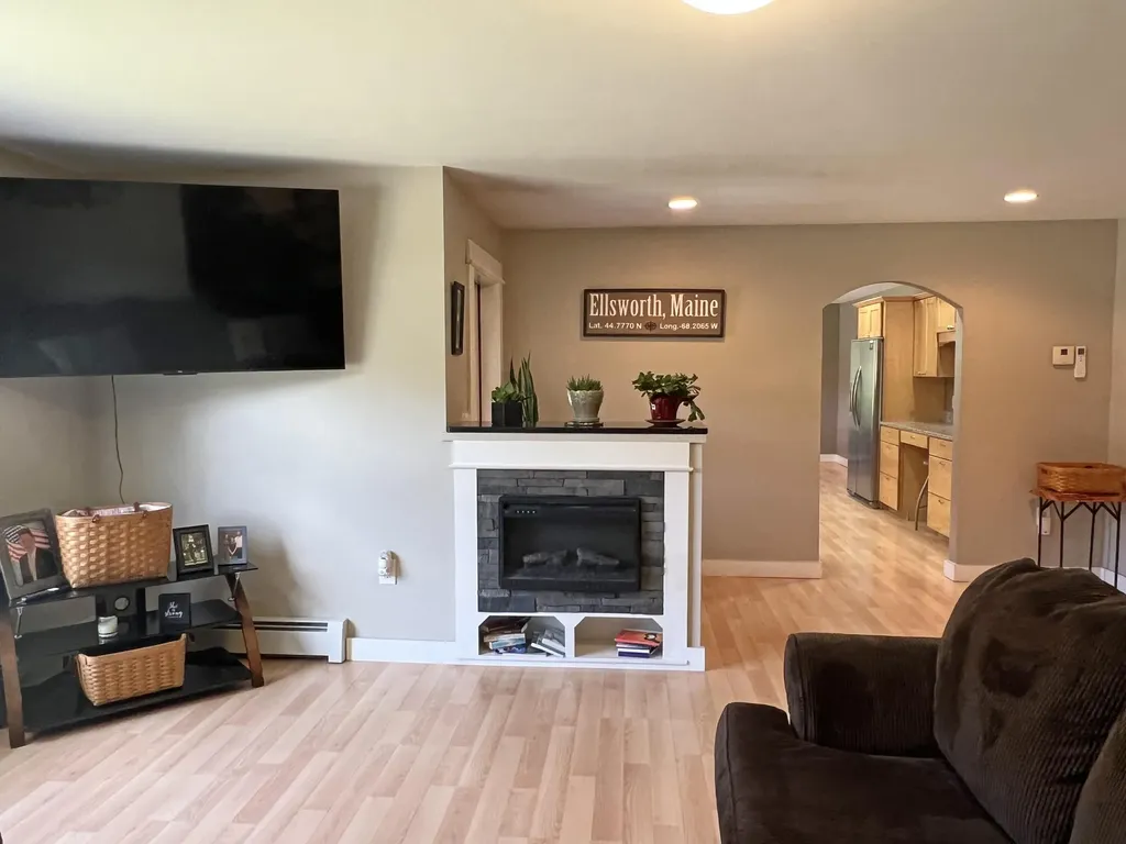 41 Grand View Road Ellsworth ME 04605