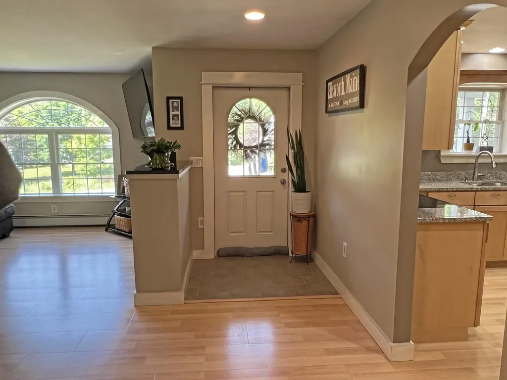 41 Grand View Road Ellsworth ME 04605