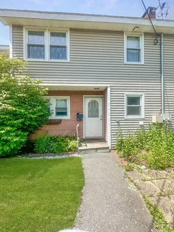 15 Blue Hill W Bangor ME 04401