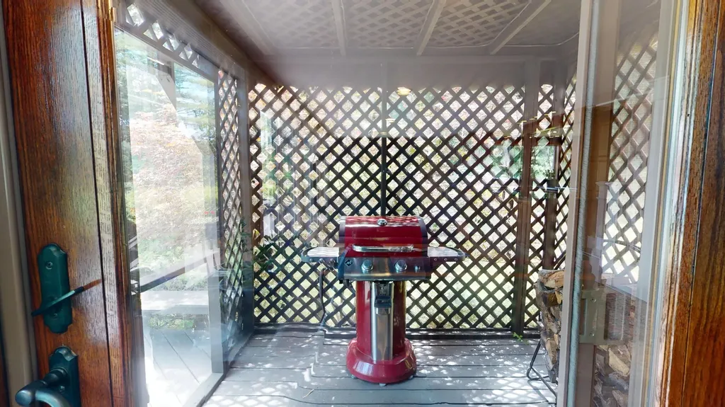 64 Cottage Street Hampden ME 04444