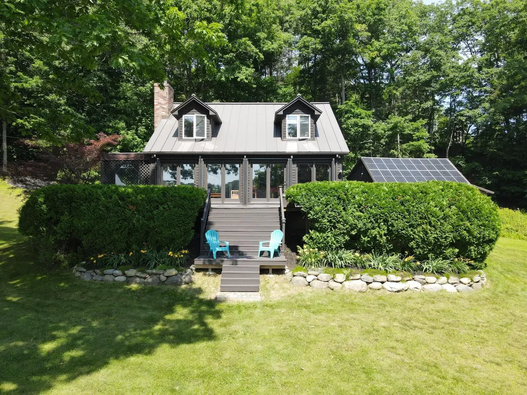 64 Cottage Street Hampden ME 04444