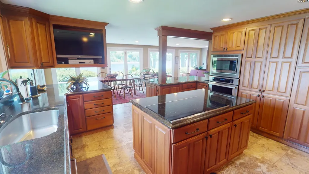 64 Cottage Street Hampden ME 04444