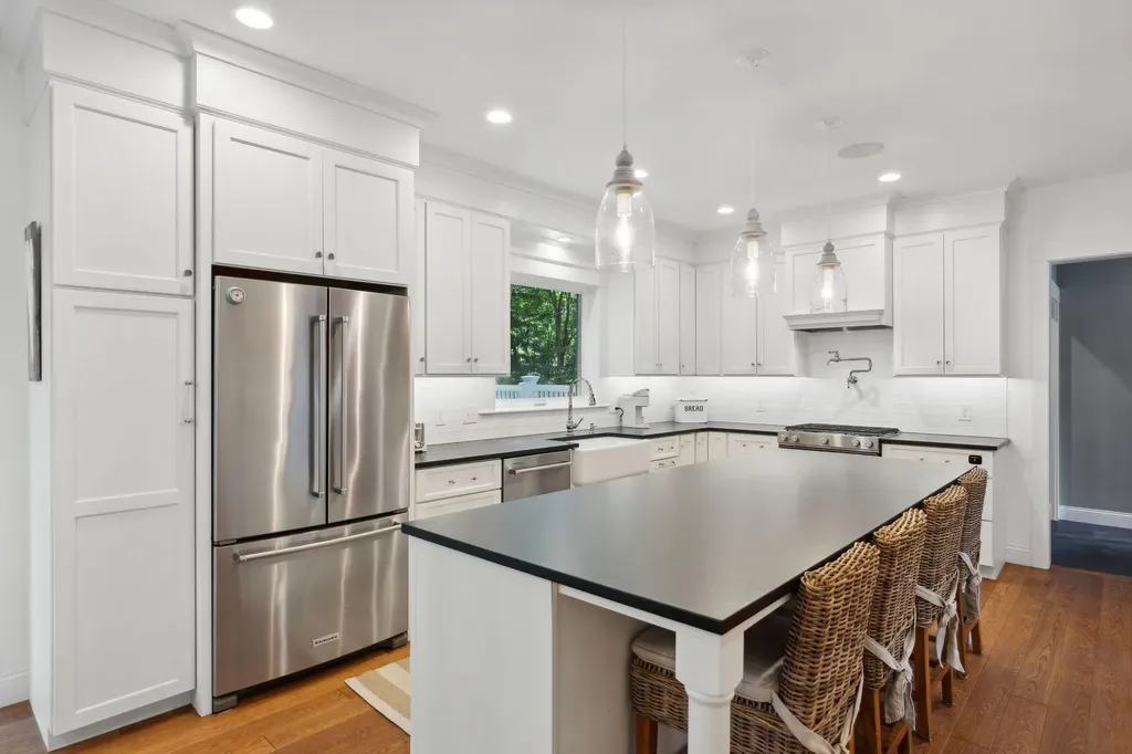 8 Running Brook Way Kennebunk ME 04043