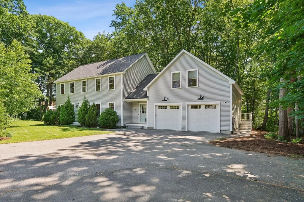 8 Running Brook Way Kennebunk ME 04043