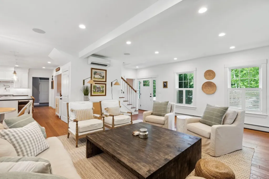 8 Running Brook Way Kennebunk ME 04043