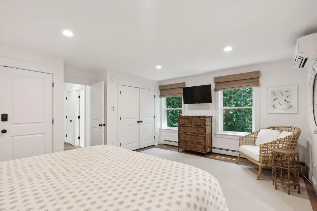 8 Running Brook Way Kennebunk ME 04043